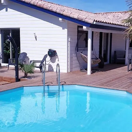 Avec Piscine Sur Le Bassin Marennes Oleron * Marennes (Charente-Maritime)